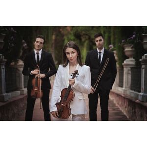 Trio Concuerda. Música para bodas y eventos presta servicio en la subcategoría de Música clásica, Ópera y Coros en Valencia