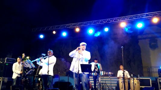 Música en Vivo presta servicio en la subcategoría de Orquestas, cantantes y grupos en Santa Cruz de Tenerife