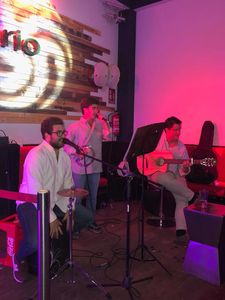 Grupo Trasteando presta servicio en la subcategoría de Flamenco y Coros Rocieros en Sevilla