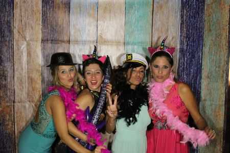 Fulanito y Menganita - Fotomatón y detalles personalizados presta servicio en la subcategoría de Fotomatón y Photocall en Tarragona