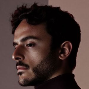 CANOS presta servicio en la subcategoría de Djs en Barcelona