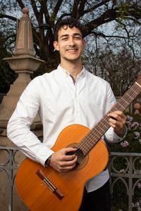 Khordē presta servicio en la subcategoría de Orquestas, cantantes y grupos en Murcia