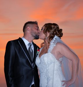 LBH Fotografia presta servicio en la subcategoría de Fotógrafos de bodas en Murcia