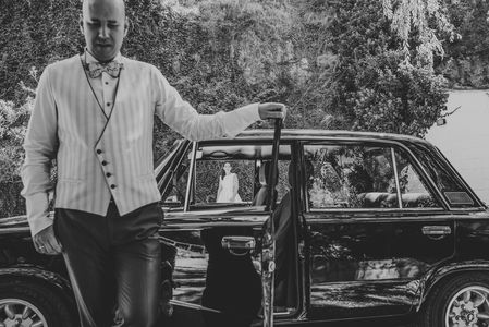 Javier Revilla presta servicio en la subcategoría de Fotógrafos de bodas en Zaragoza