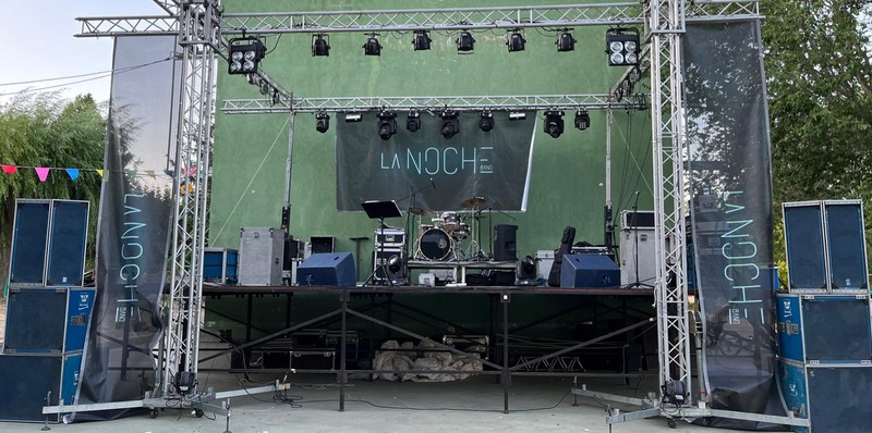 La Noche Sound presta servicio en la subcategoría de  en 
