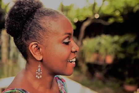 Jamila Purofilin presta servicio en la subcategoría de Orquestas, cantantes y grupos en A Coruña