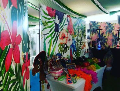 Fotomatón Flashbook presta servicio en la subcategoría de Fotomatón y Photocall en Cádiz