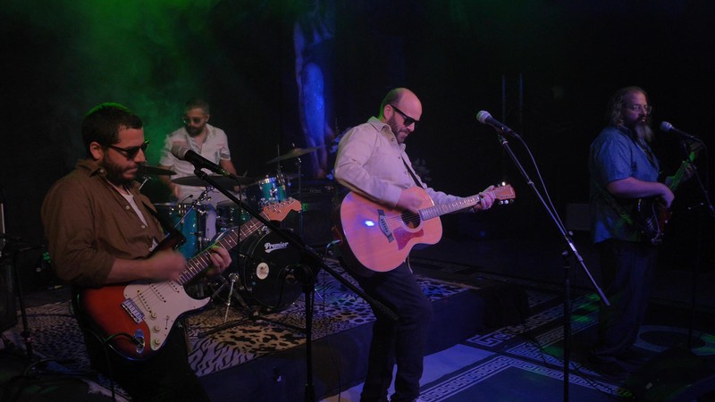 Biri Biri Band presta servicio en la subcategoría de  en 