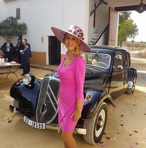 Maestro de ceremonias Almudena Moreno presta servicio en la subcategoría de Maestros de Ceremonias, Oficiantes y Presentadores en Sevilla