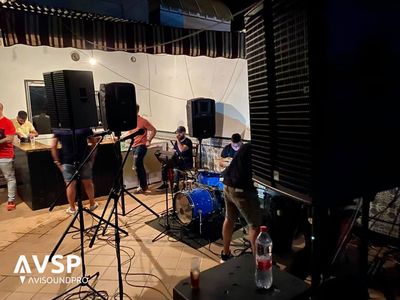 As presta servicio en la subcategoría de Equipos de sonido en Sevilla