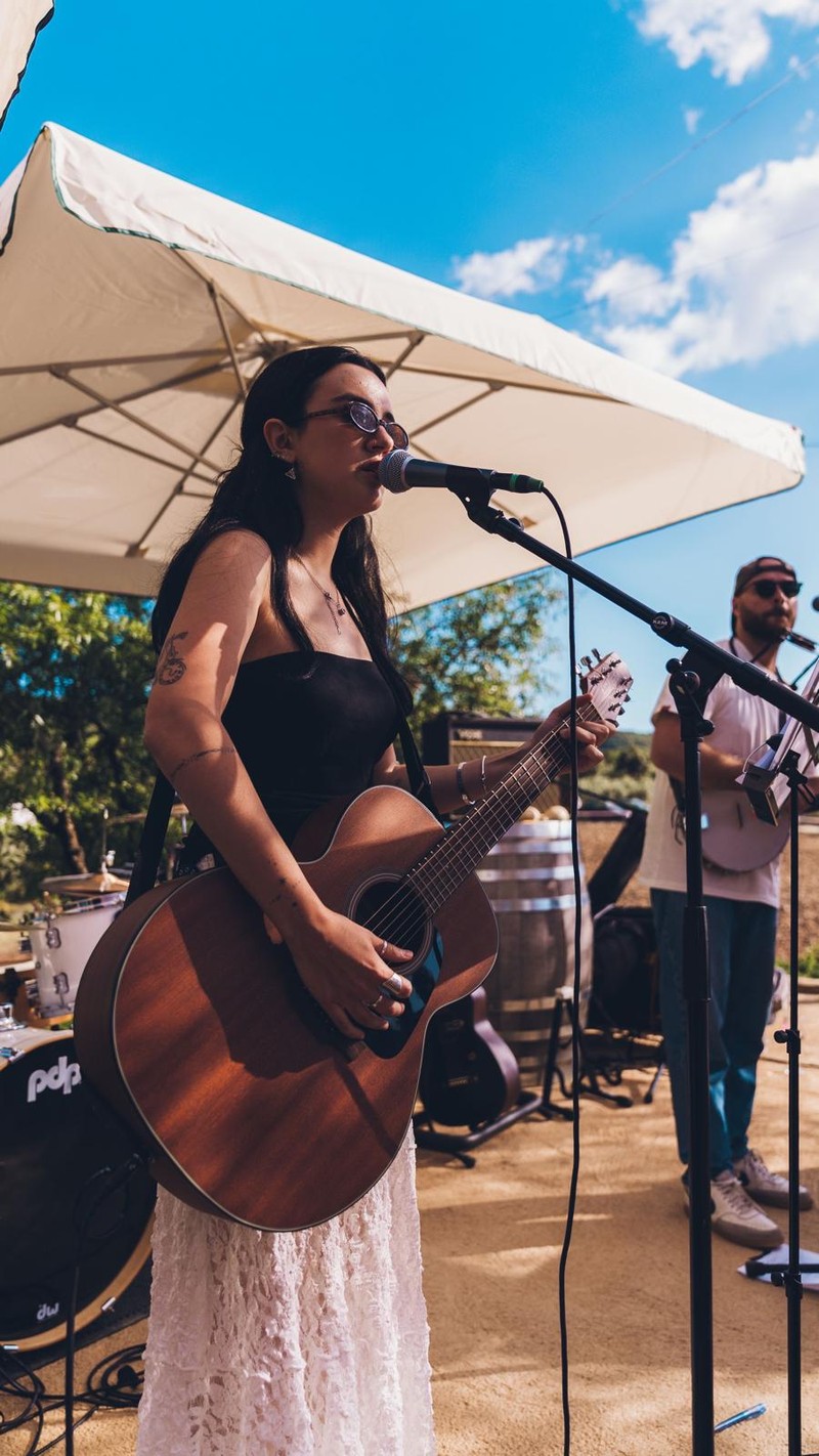 indianaestudio presta servicio en la subcategoría de  en 