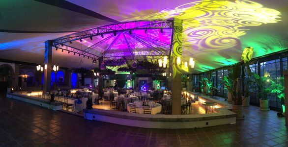 Call & Play Bodas y Eventos presta servicio en la subcategoría de Djs en Málaga