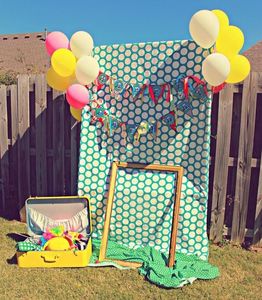 Retrátate Fotomatones presta servicio en la subcategoría de Fotomatón y Photocall en A Coruña