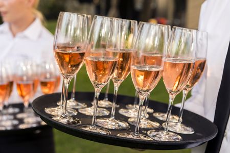 Aroma Catering presta servicio en la subcategoría de Catering en Girona