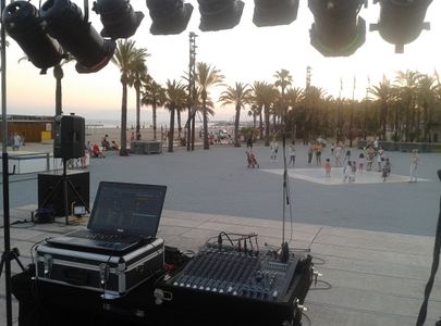 Discomovil Tarragona presta servicio en la subcategoría de Djs en Tarragona